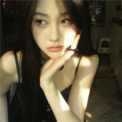 愤怒的黑人女孩与她的怪物
